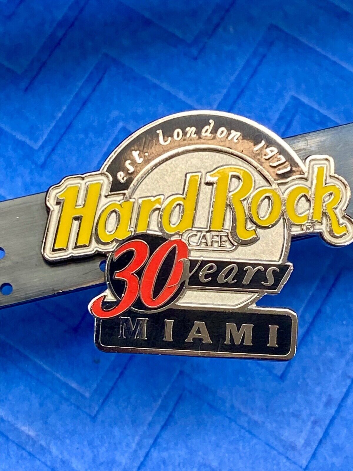 Hard Rock Cafe Collectors pin - Indianapolis 30 years, Miami Florida 