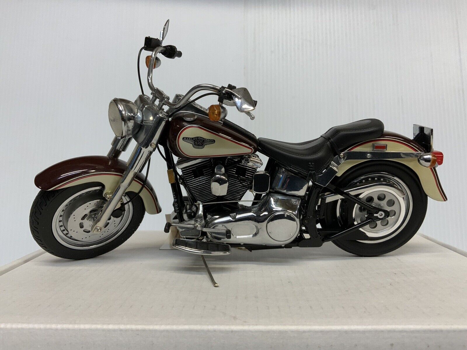 Franklin Mint Official 95th Anniversary 1998 Harley Davidson Fat Boy 1:10 AA-04