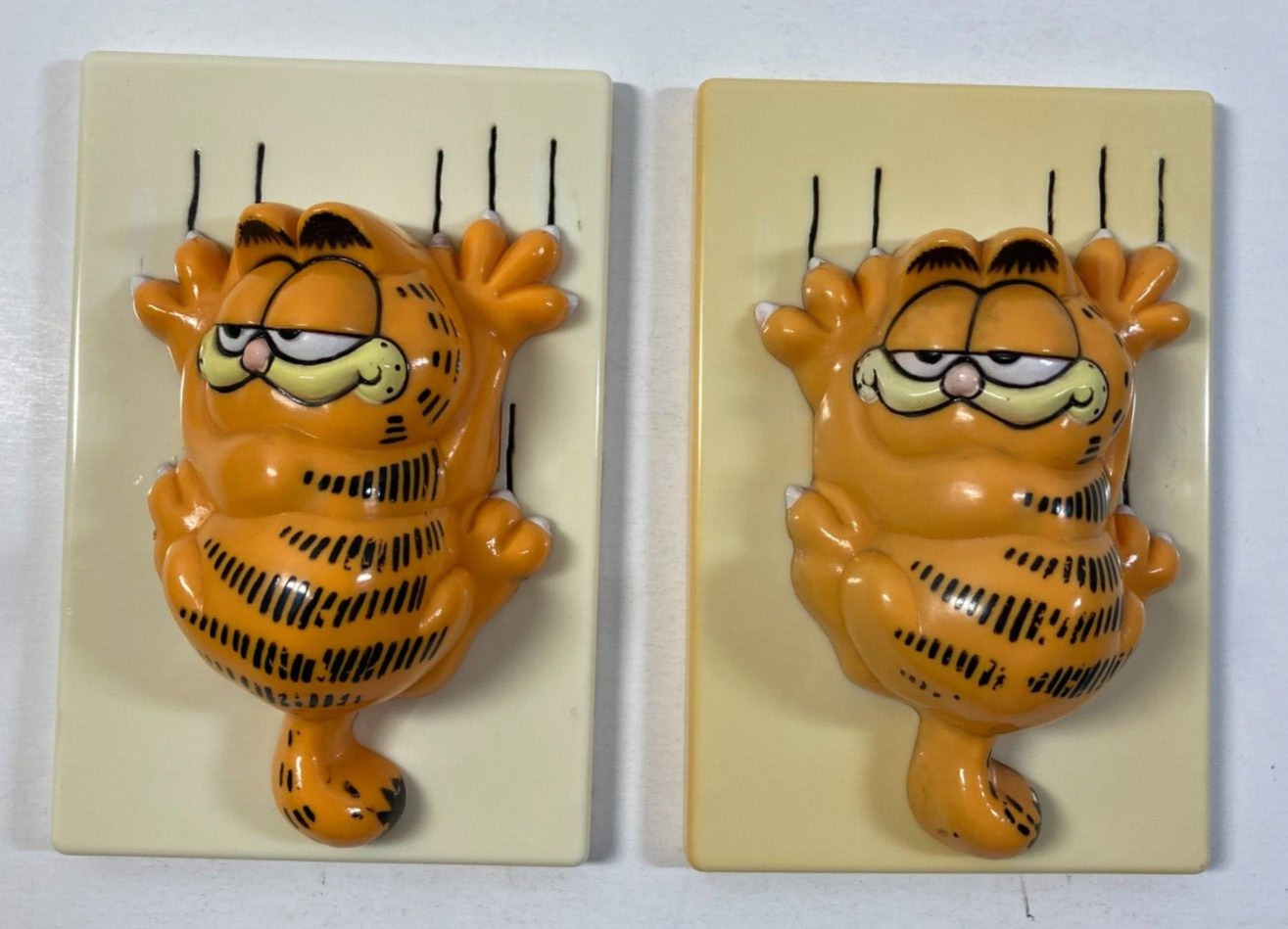 Lot Of 2 1980s Garfield Off The Wall Light Switch Plate Cover Garf Cave Vintage