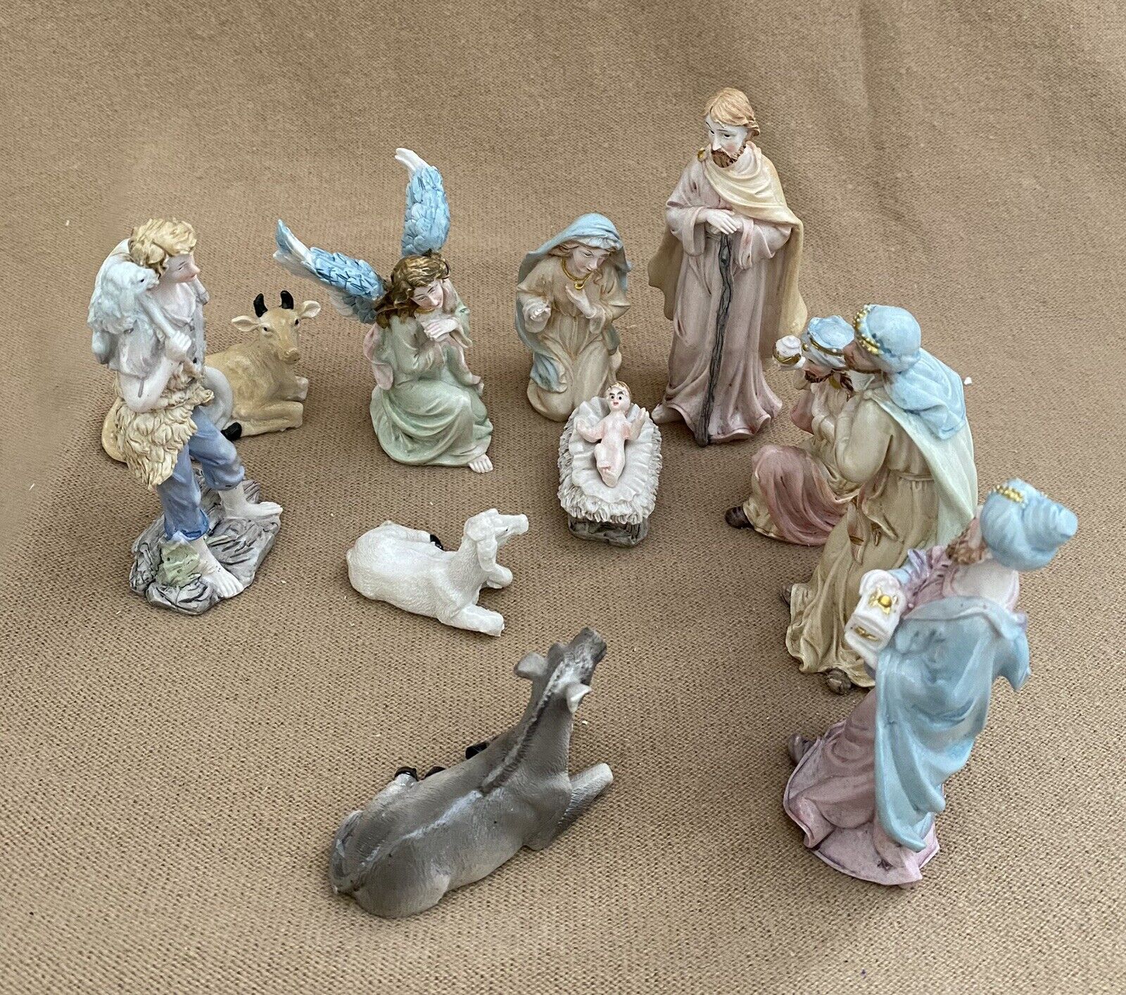 Bethlehem Nights Christmas Nativity Scene Figurines (12 Piece Set)Baby Jesus New