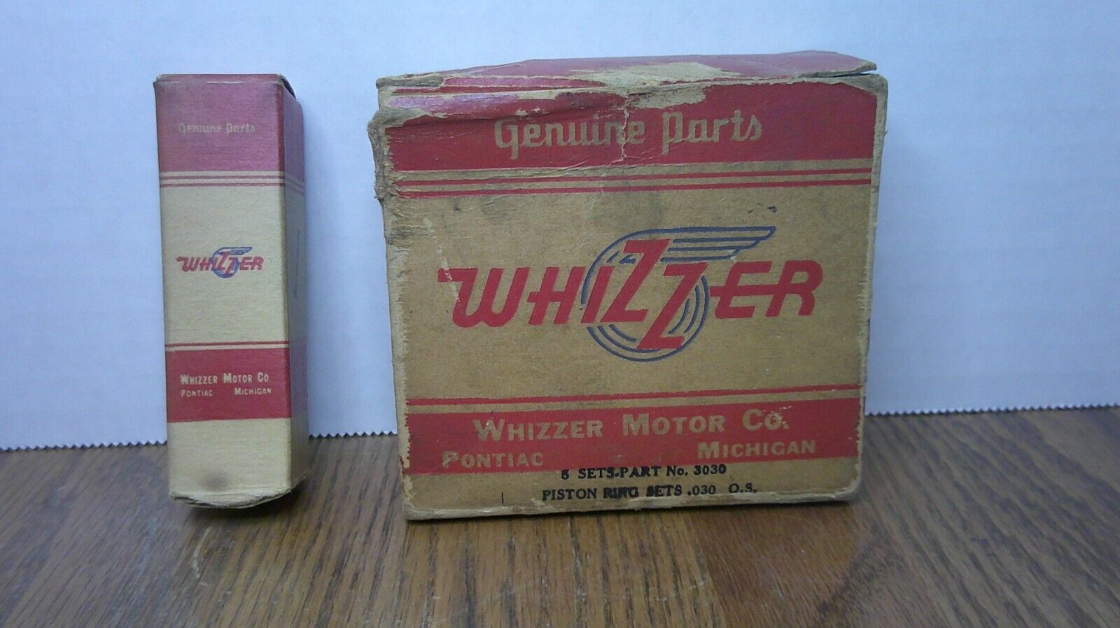 2 vintage empty boxes Whizzer motorcycle parts spark plug & Piston rings   Z86