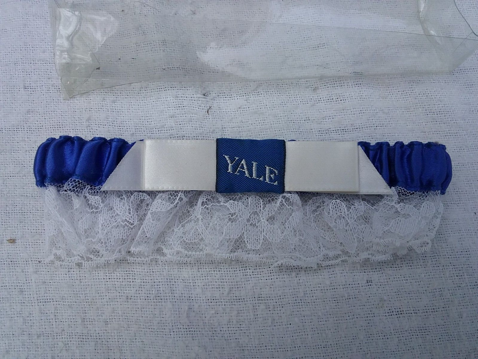 LOWER PRICE Vintage Yale University Garter VGC includes original box.