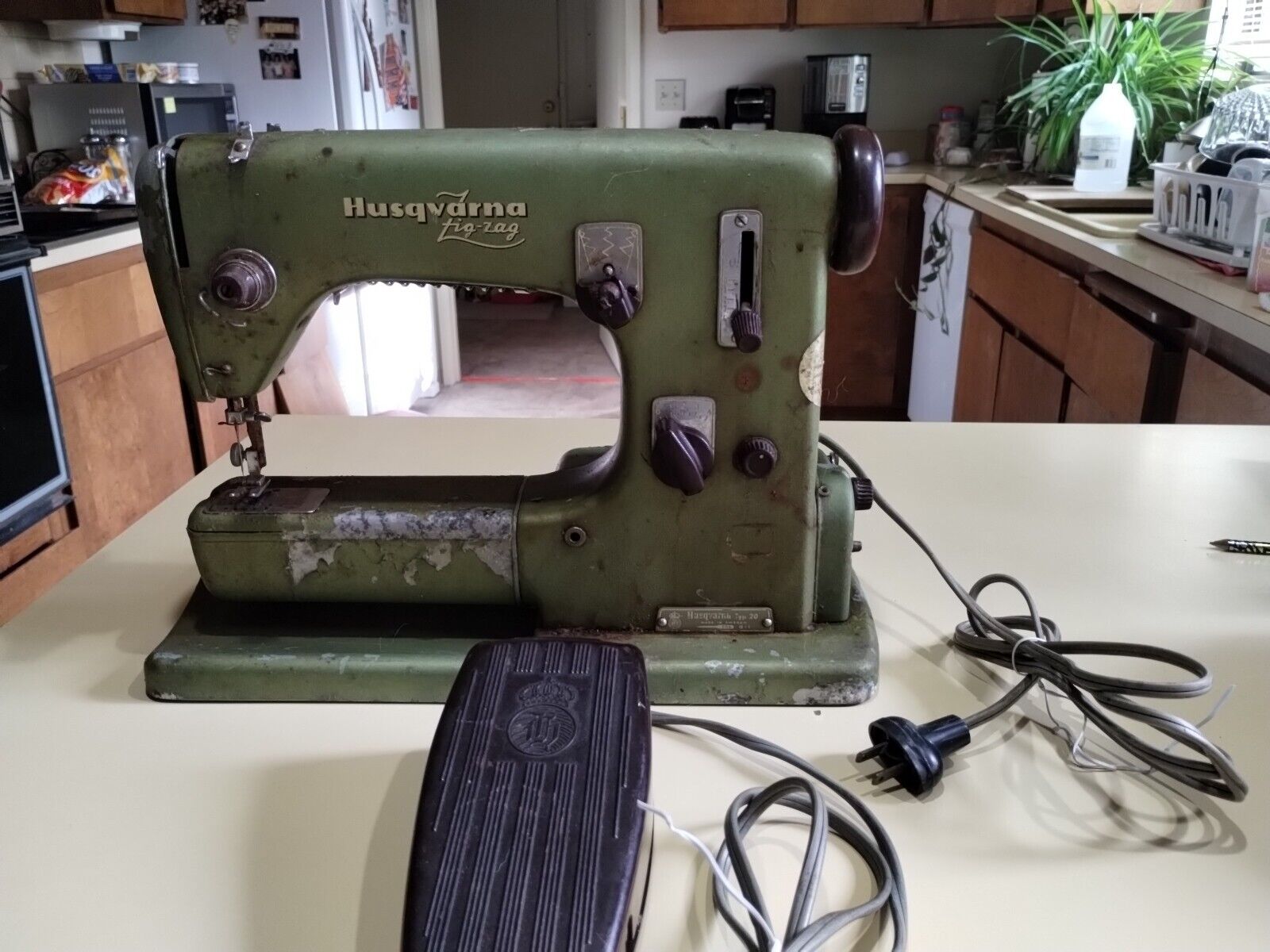 Vintage Husqvarna Model 705H Sewing Machine with Pedal - Made in Sweden