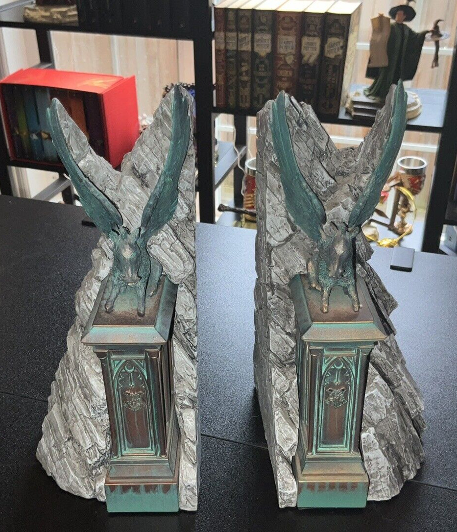 Discontinued Winged Hogs Bookends Wizarding World of Harry Potter - Incredible