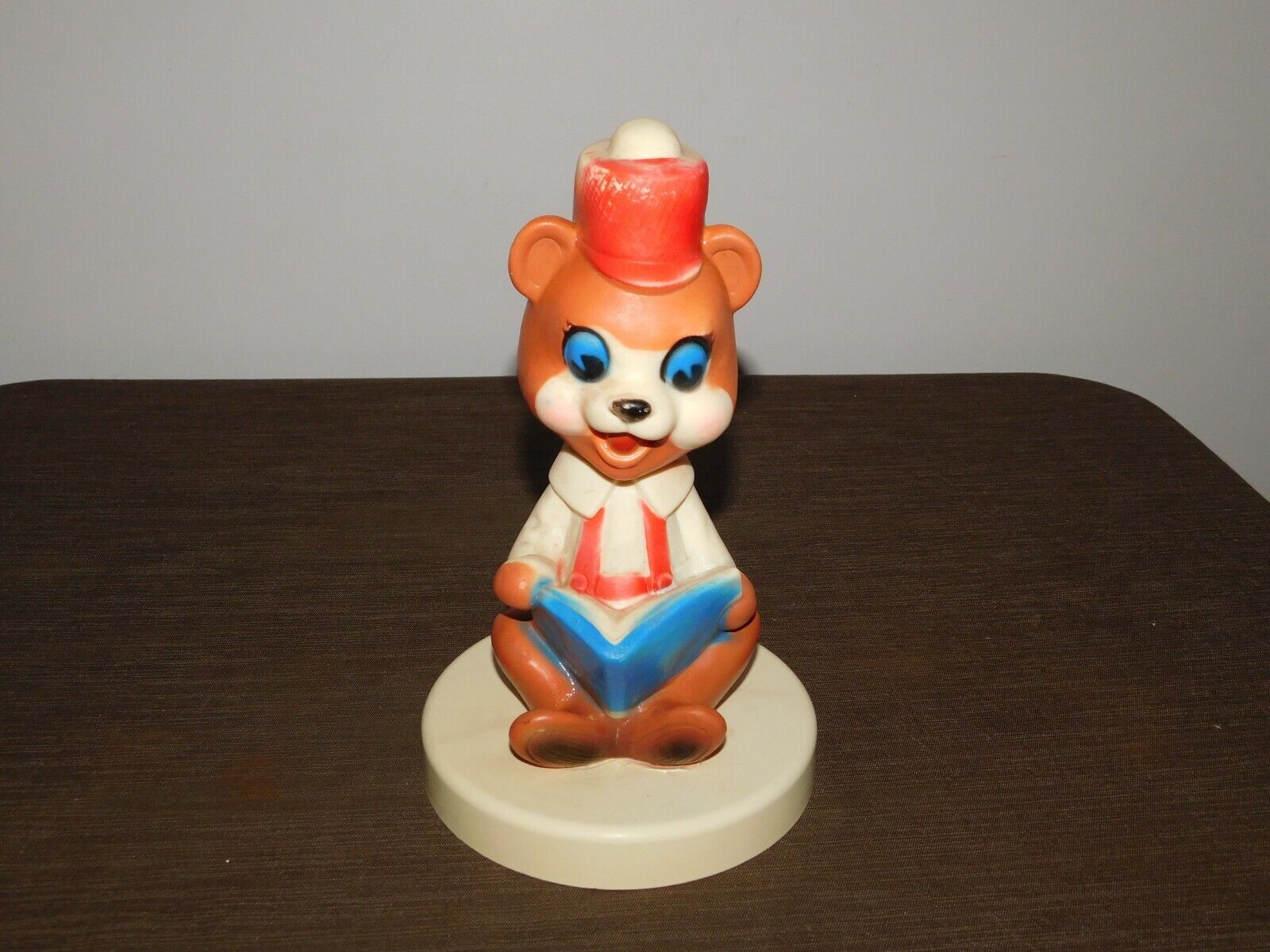VINTAGE 1968 RELIANCE PRODUCTS BEAR READING NIGHT LIGHT *LIGHT NOT INCLUDED**