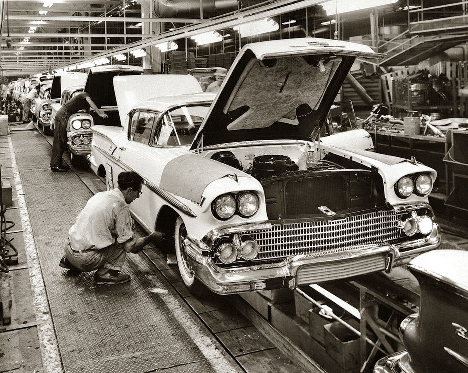 1958 Chevrolet Impala Assembly Line PHOTO  (184-U)