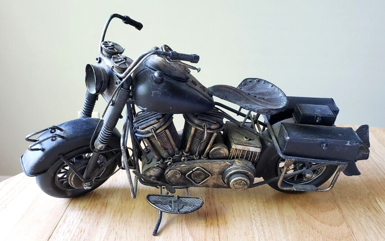 Vintage All Metal 1950\'s HD Style Motorcycle Folk Art 16\