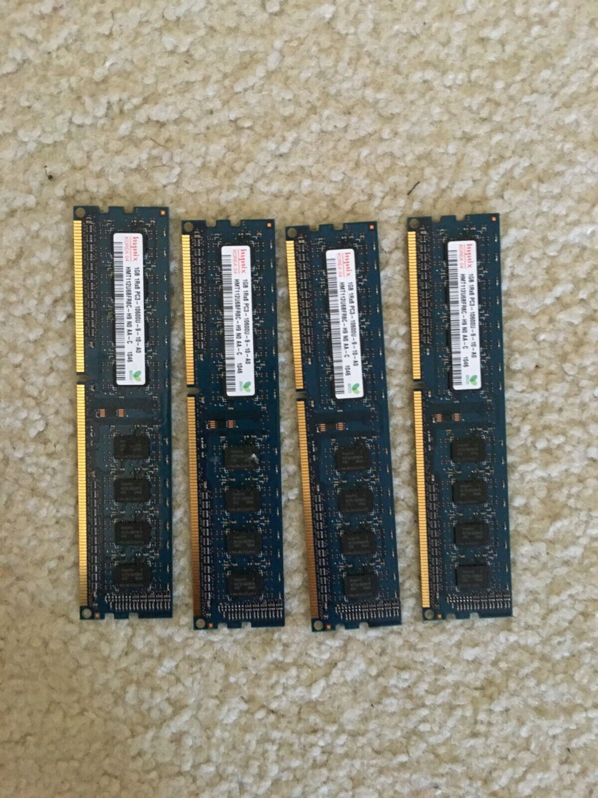 Hynix 1GB 1Rx8 PC3-10600U-9-10-A0 RAM DIMM (HMT112U6TFR8C-H9)