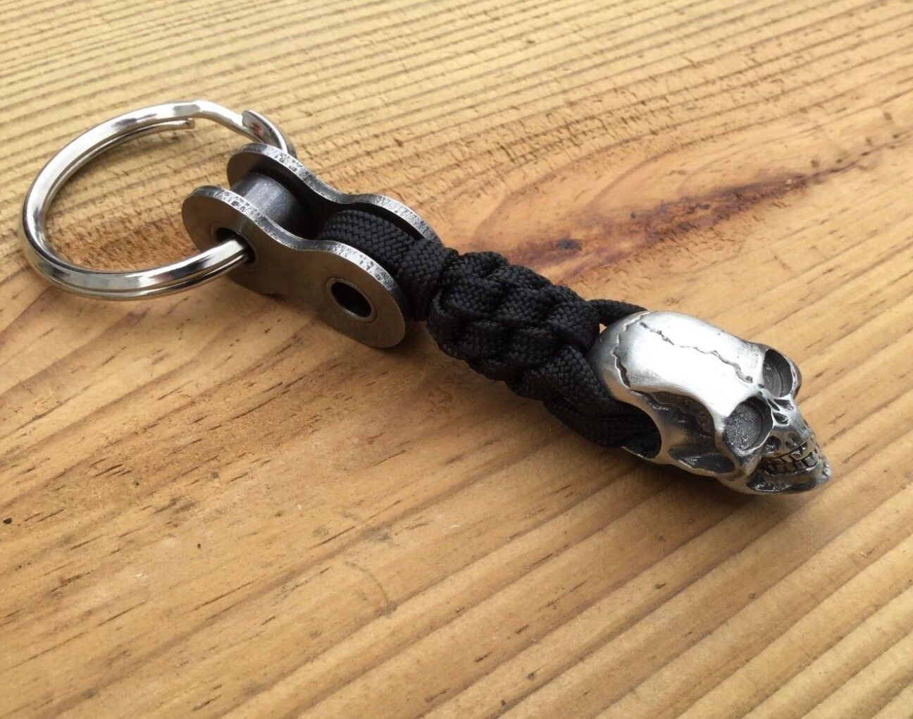 ONE LINK BLACK HARLEY PARACORD WILLIE G MOTORCYCLE KEY CHAIN SOLID PEWTER SKULL