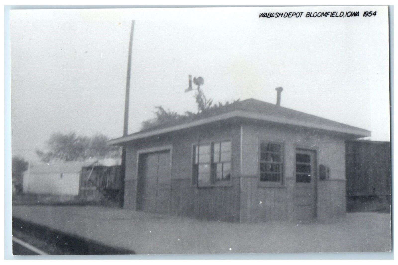 c1954 Wabash Bloomfield Iowa IA Exterior Train Depot Station RPPC Photo Postcard
