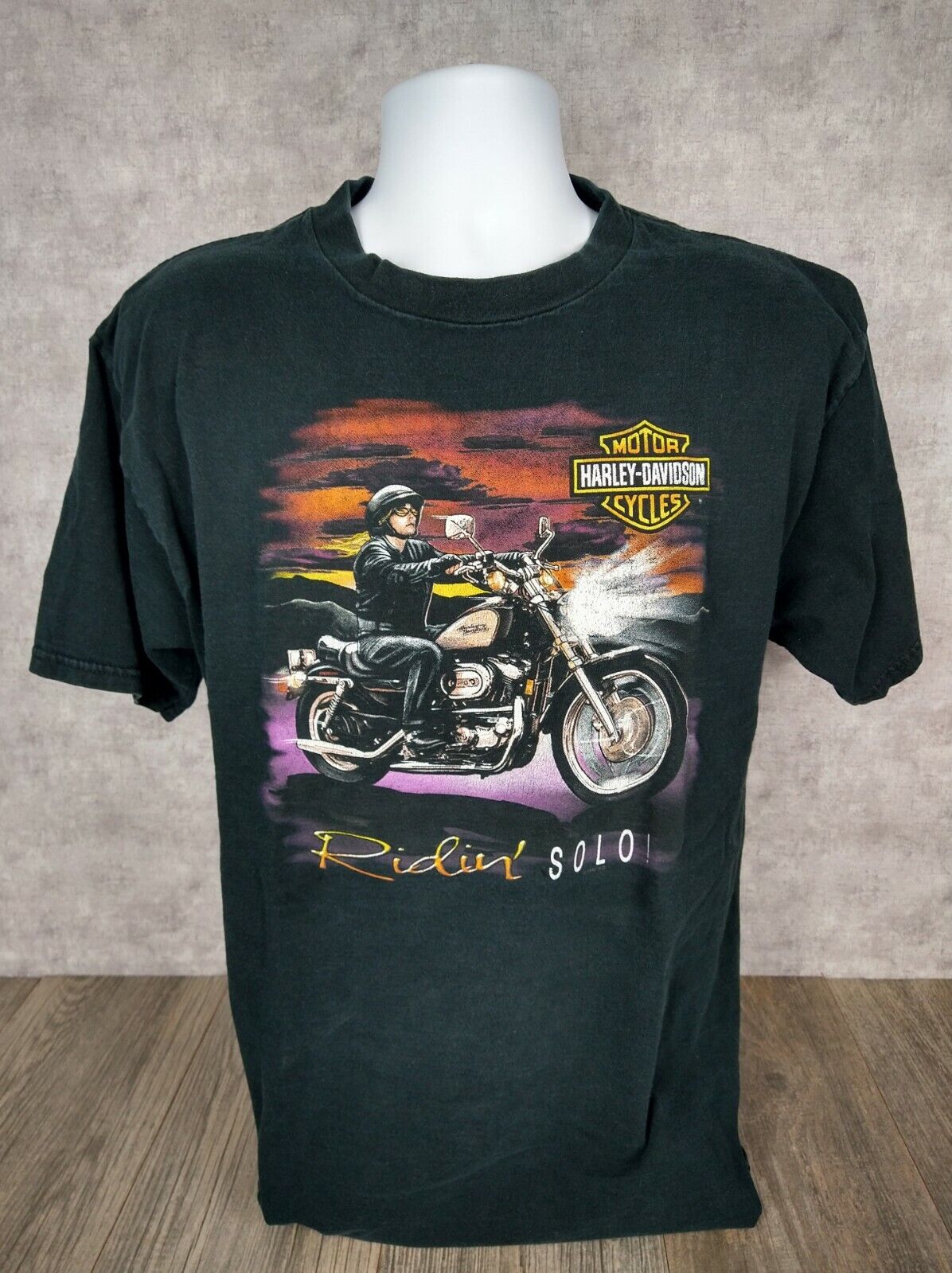 Vintage T Shirt Harley Davidson Size L No Tag  Women Riding Solo Conrad's Joliet