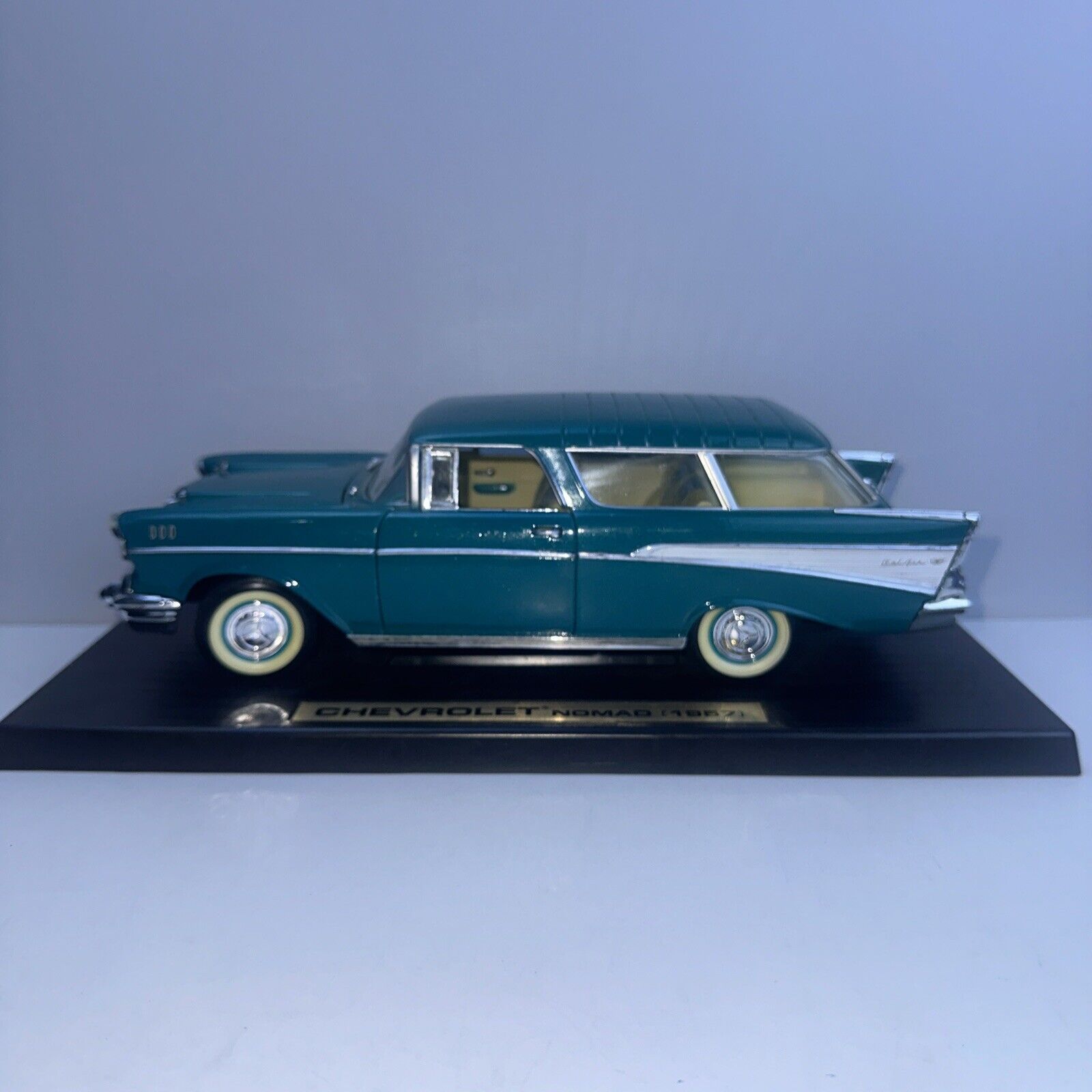 Model Car - 1957 Chevrolet Nomad model car - Blue