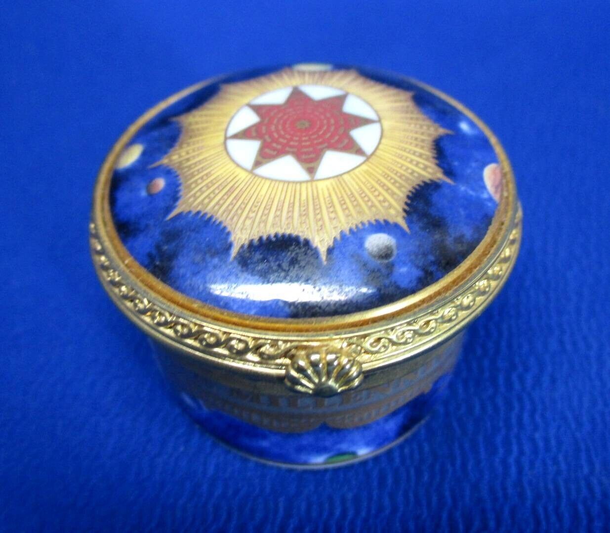 ROYAL WORCESTER 2000 MILLENNIUM ROUND LIMITED EDITION VANITY / PILL BOX