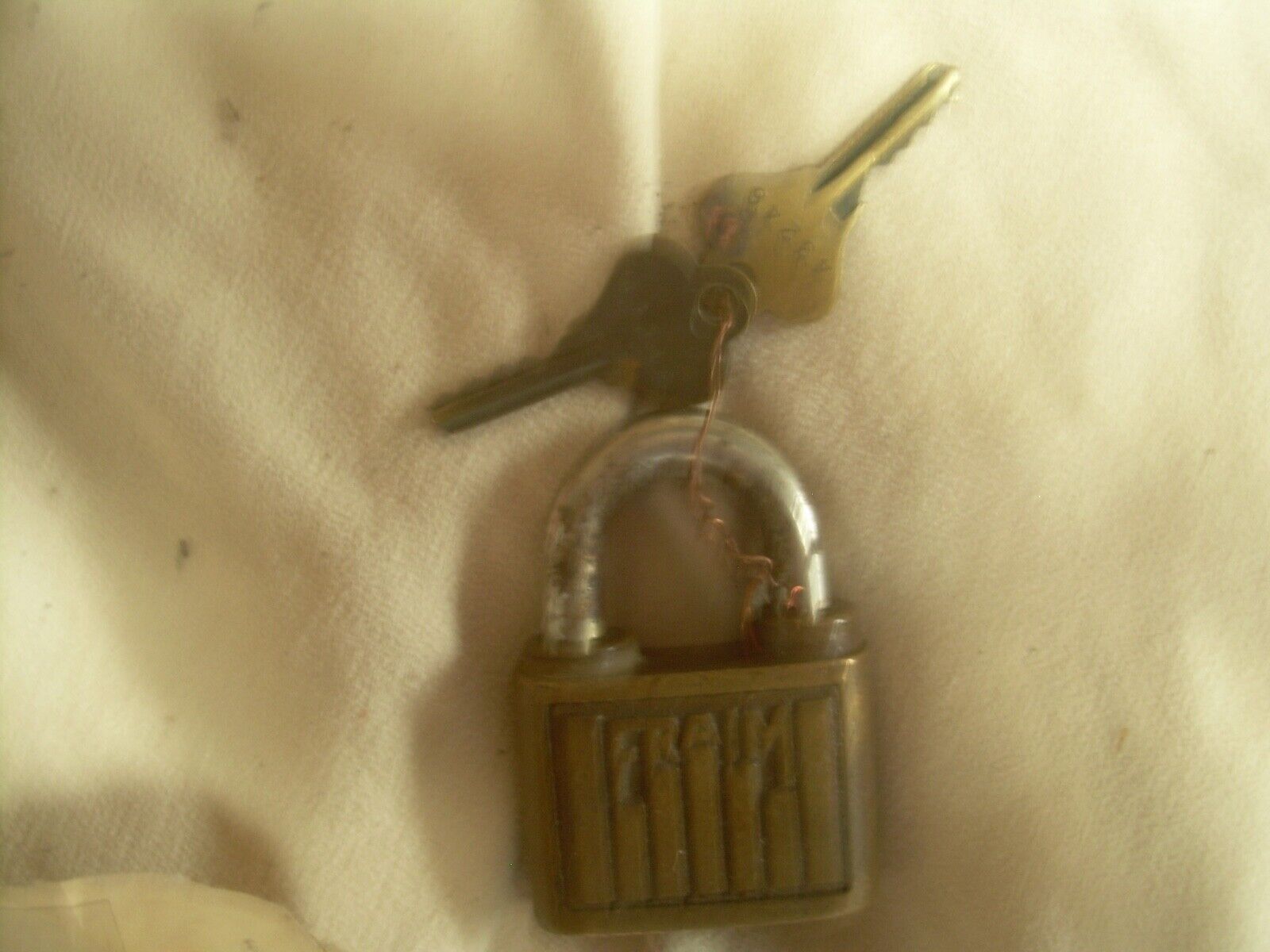 Vintage Fraim Made in USA Brass Padlock with Key code 43248 (DOES NOT WORK LOCK)
