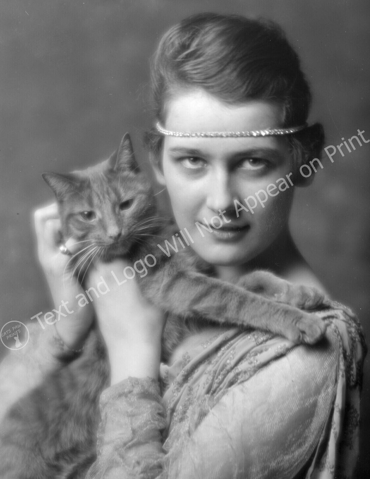 1913 Miss Anna Holch with Buzzer the Cat Vintage Old Photo 8.5\