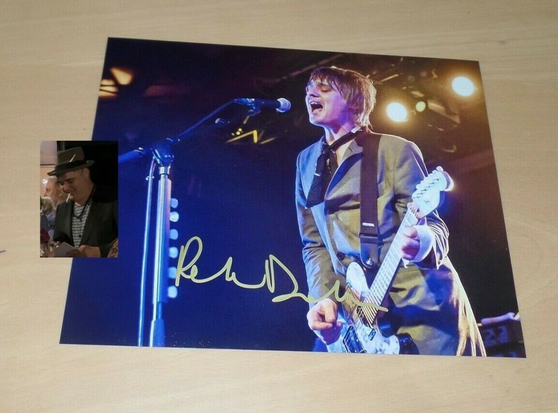 Pete Doherty, Original Signed Photo 7 7/8x9 13/16in (A77)