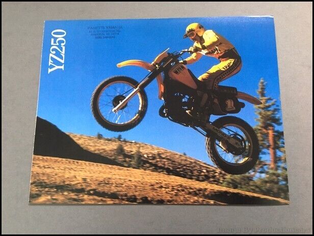 1982 Yamaha YZ250 Motorcycle Dirt Bike Vintage Sales Brochure Folder