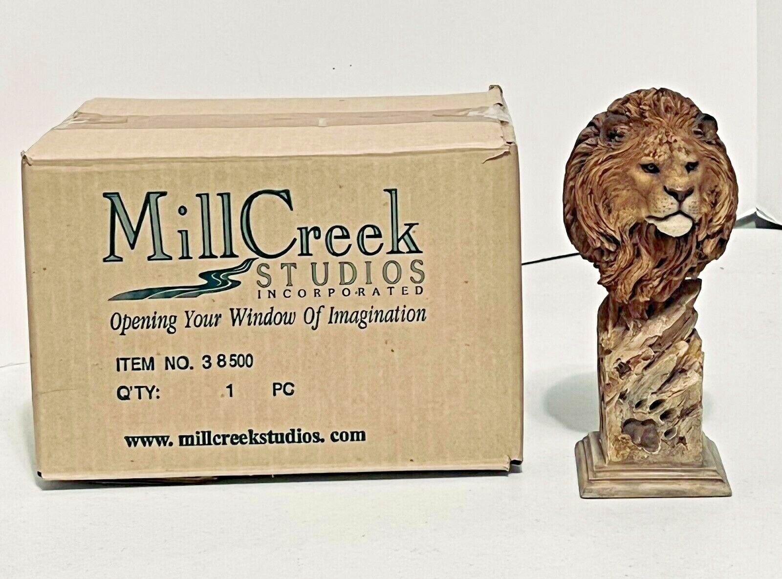 Mill Creek Studios \'\'PRIDE ROCK\'\' #38500, By STOCKBOWER 2002 with Box 7.5\'\' MINT