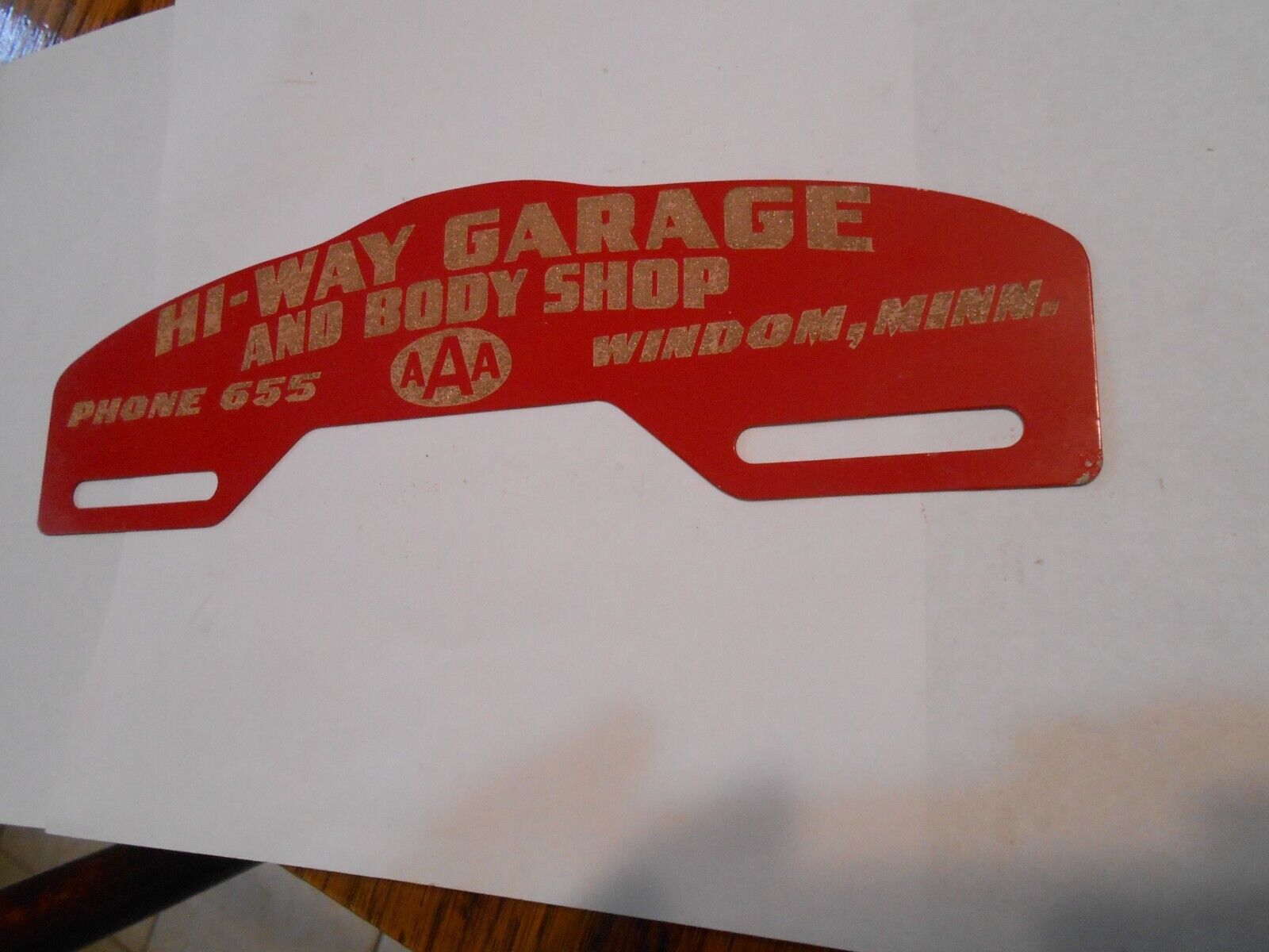 Vintage Hi-Way Garage Windom Minn license plate topper