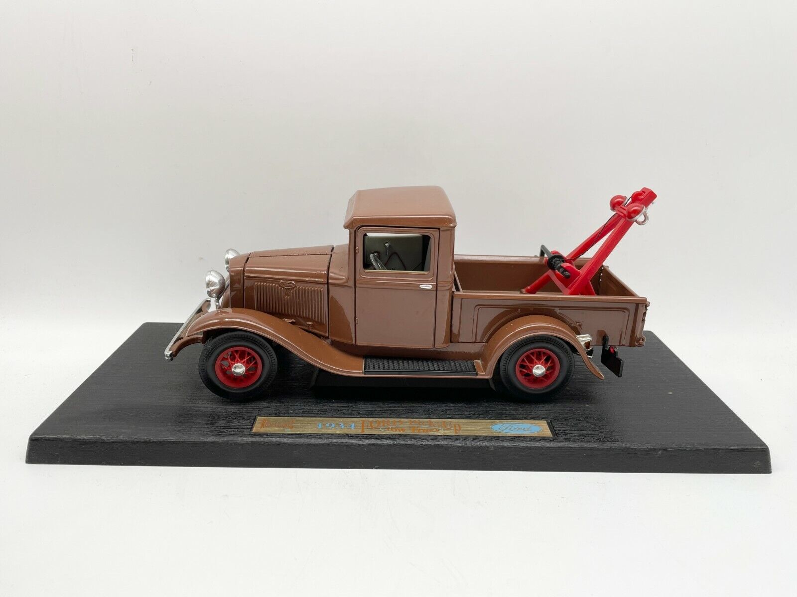 K13 Road Legends: 1934 Ford Pickup Wrecker Tow Truck Brown 1:18 Scale Diecast