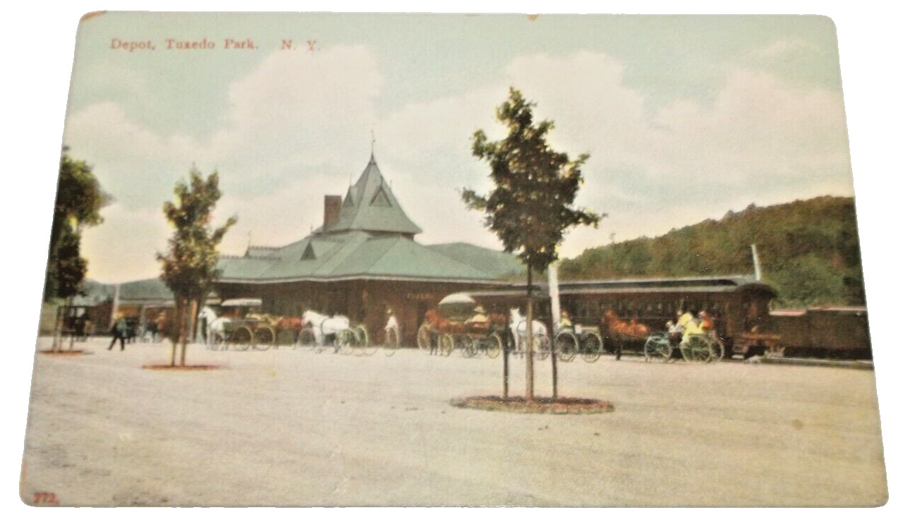 1907 ERIE RAILROAD TUXEDO PARK NEW YORK PASSENGER DEPOT UNUSED POST CARD