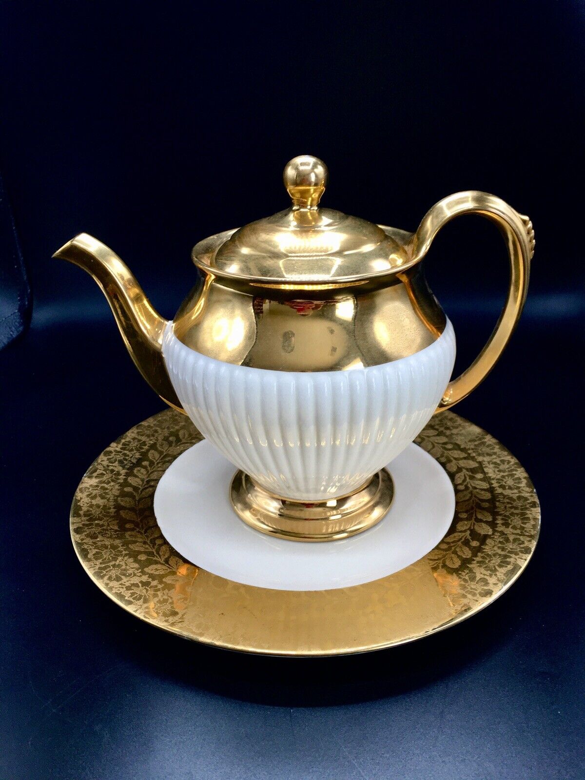 3Pc Royal Winston Grimwades Art Deco 22k Gold Teapot & Superior Gold Rim Plate
