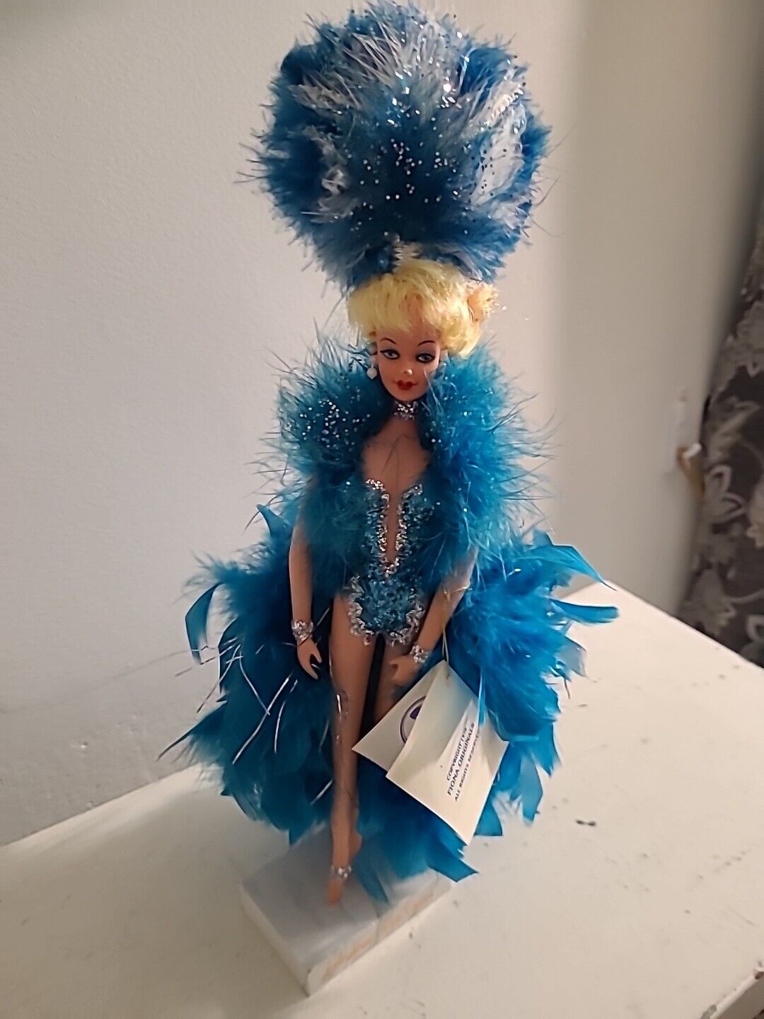 VINTAGE AUTHENTIC COLLECTABLE SHOWGIRL DOLL MADE IN LAS VEGAS 1979