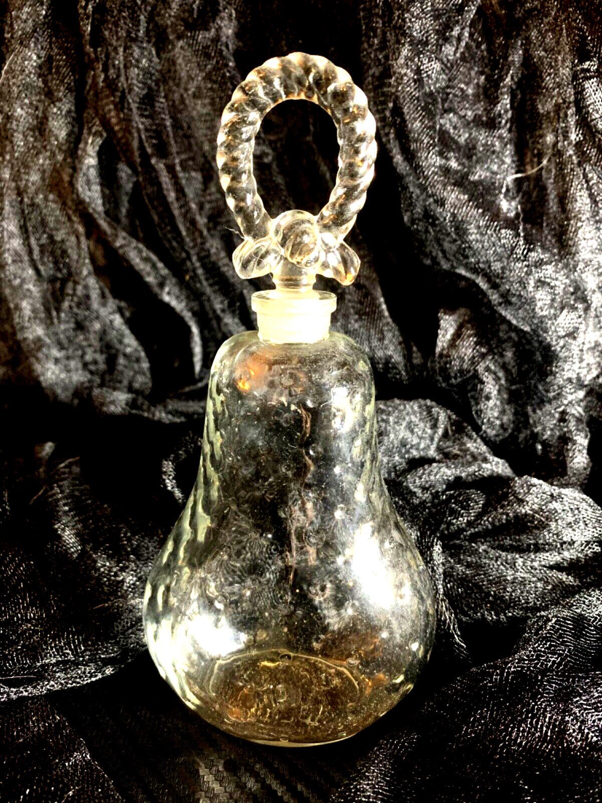 Rare   VTG perfume bottle.   Numbered.  Poivre’ by Caron.   1954.   5-3/4 oz