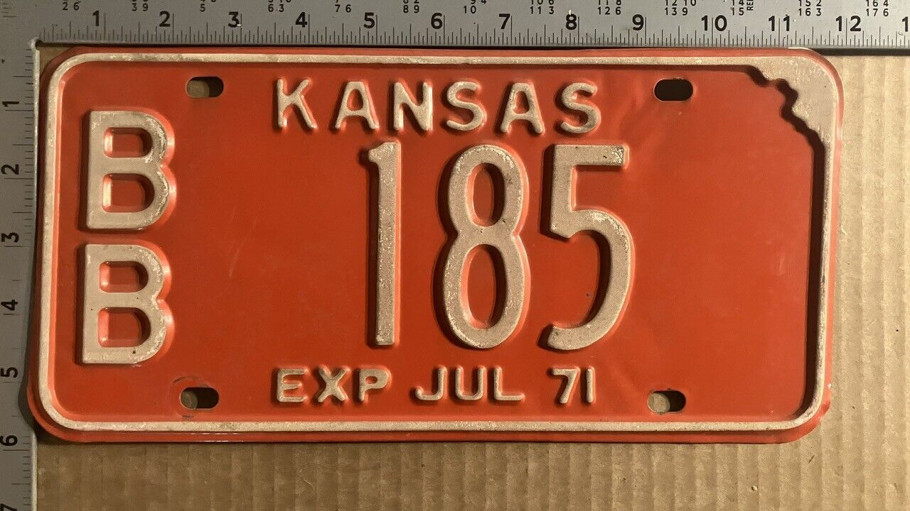 1971 Kansas license plate BB 185 YOM DMV Bourbon MY MASERATI DOES 185 10103