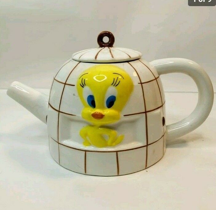 Vintage 1997 Giftco Warner Bros Tweety Bird Ceramic Teapot with Lid Looney Tunes