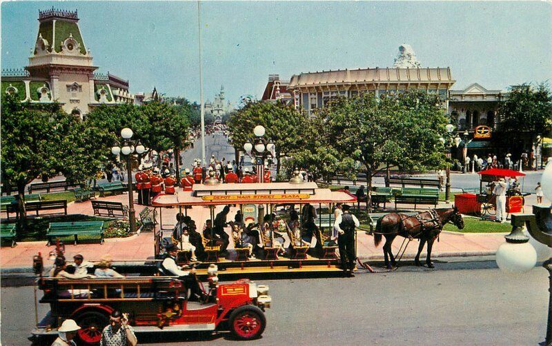 Amusement Disneyland California Town Square Anaheim #A-6 Postcard 20-8184