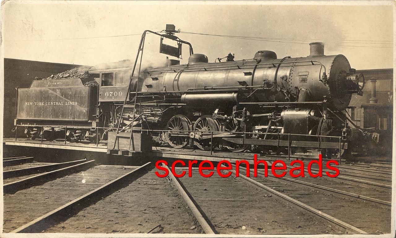 C1915 RPPC PHOTO New York Central Lines Railroad Steam Engine On Turntable VG