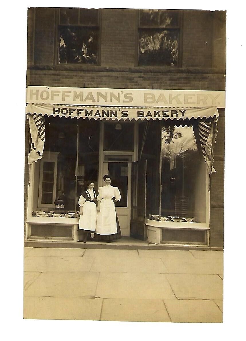 c1909 RPPC Postcard Front of Hoffman's Bakery Store