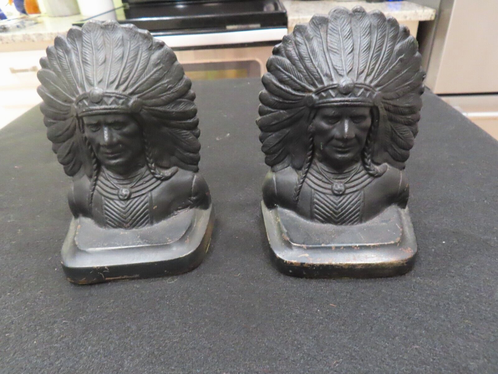 American Indian Chief Cast Iron Bookends L3.24