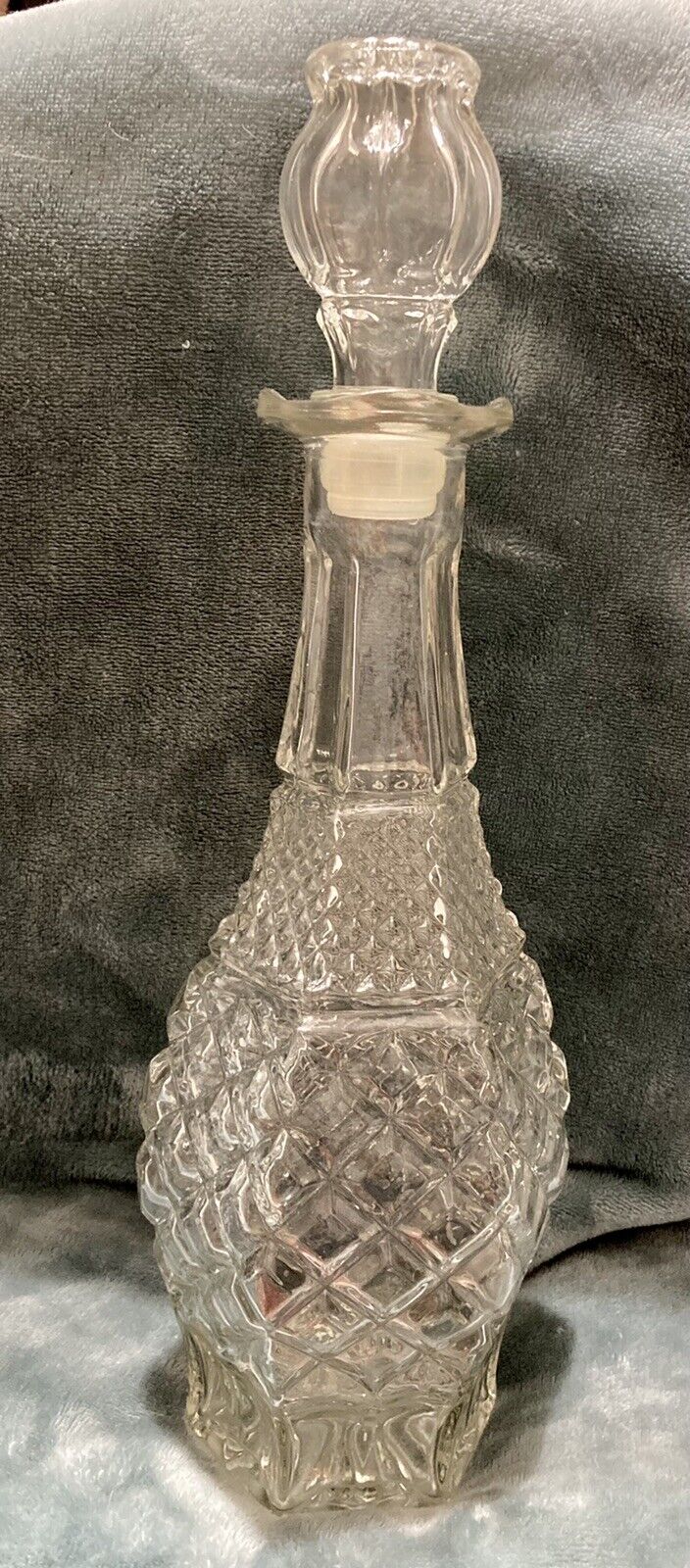 Vintage 1940’s-60’s Anchor Hocking Wexford Pattern Pressed Glass Decanter