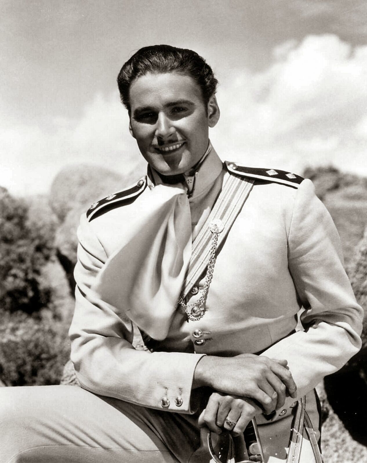 1936 ERROL FLYNN in THE CHARGE OF THE LIGHT BRIGADE Photo  (206-b )