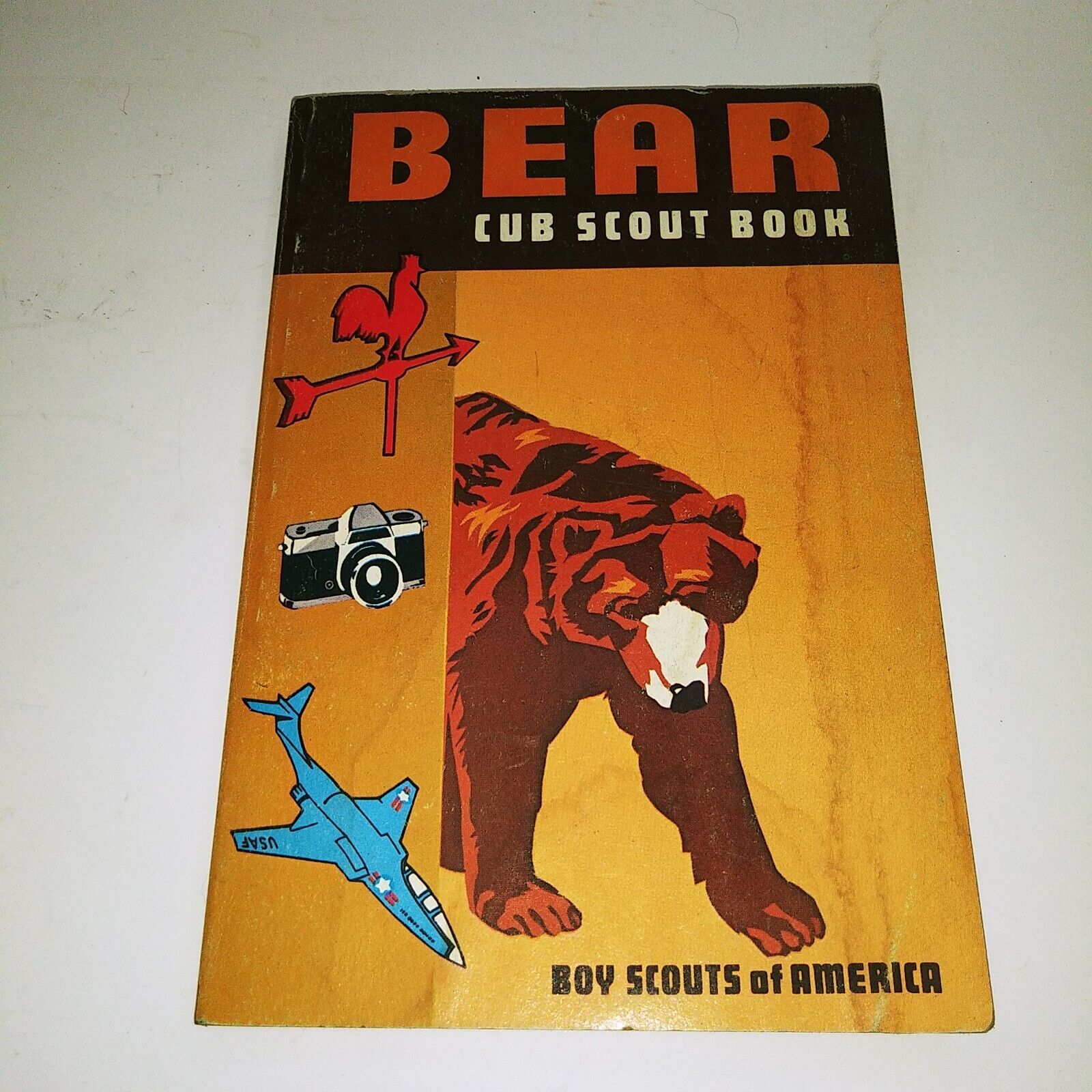 Vintage 1967 BSA Cub Scout Bear Book Handbook Boy Scouts of America