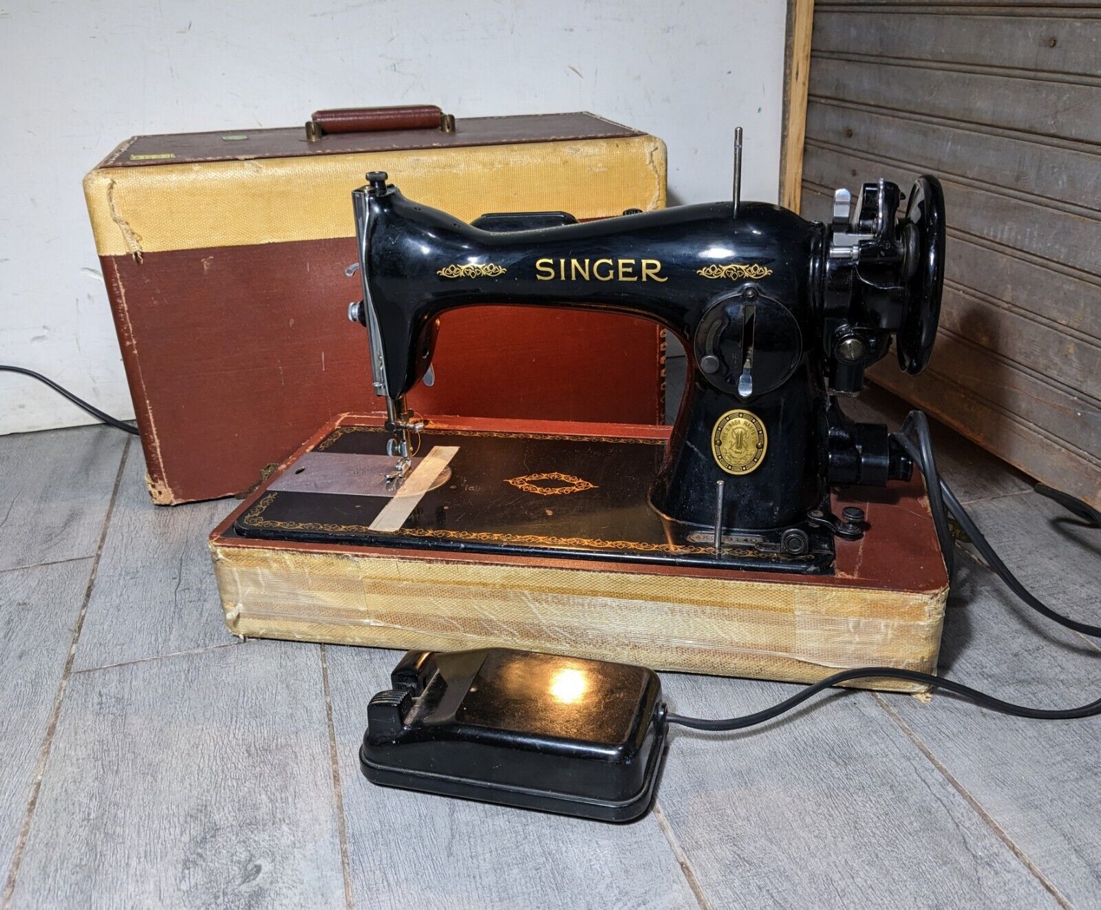Vintage 1952 Singer Model 15-91 Sewing Machine with Case, Pedal