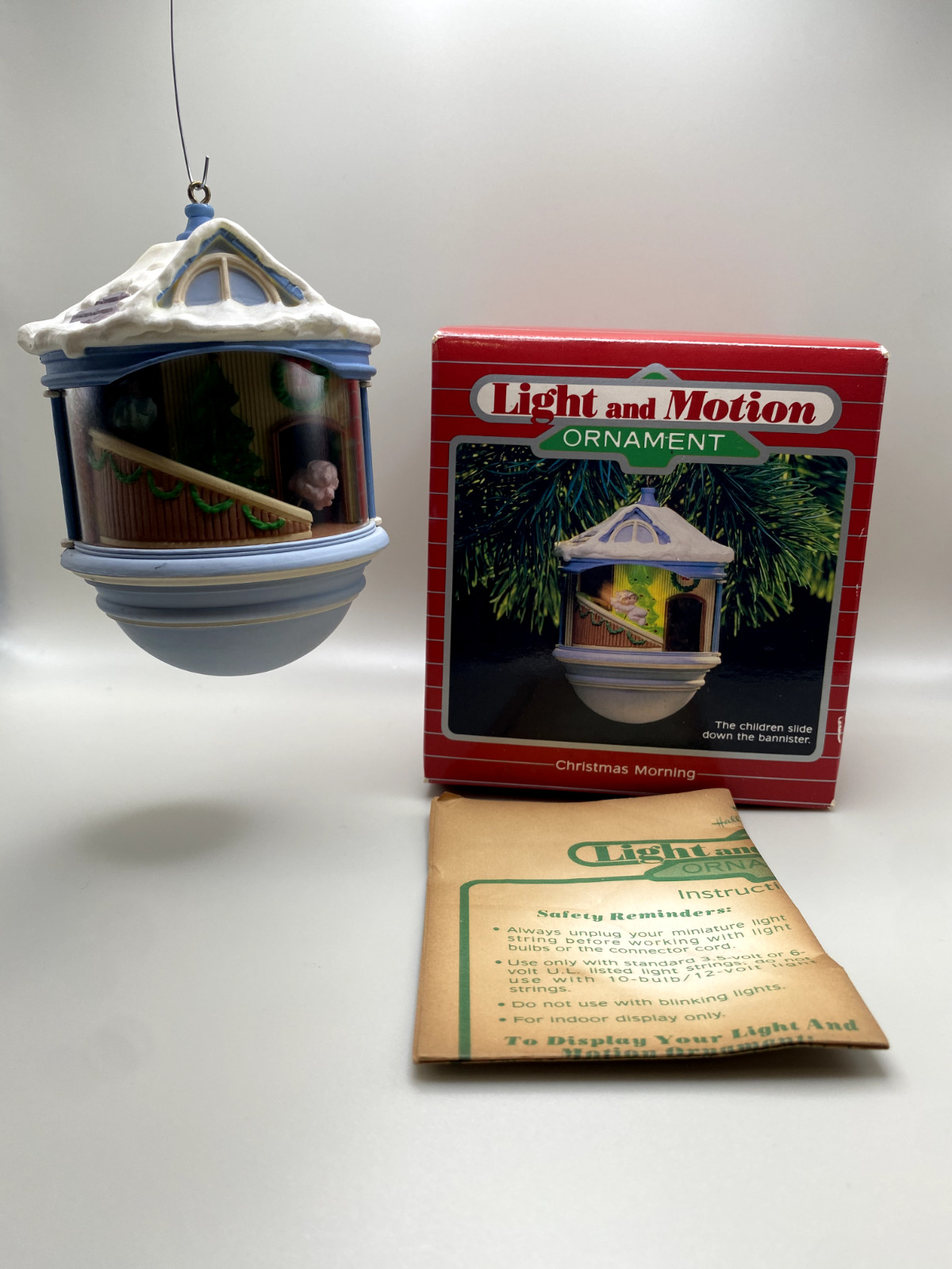 Hallmark 1987 Light And Motion “Christmas Morning” Magic Ornament Vintage