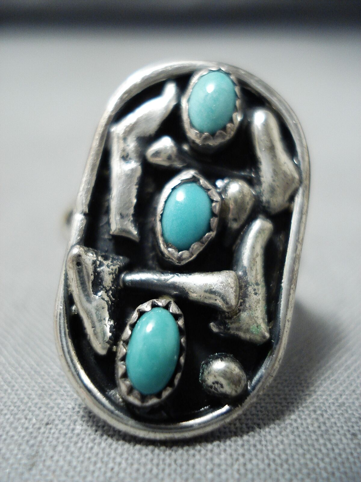 MARVELOUS VINTAGE NAVAJO TURQUOISE STERLING SILVER RING OLD