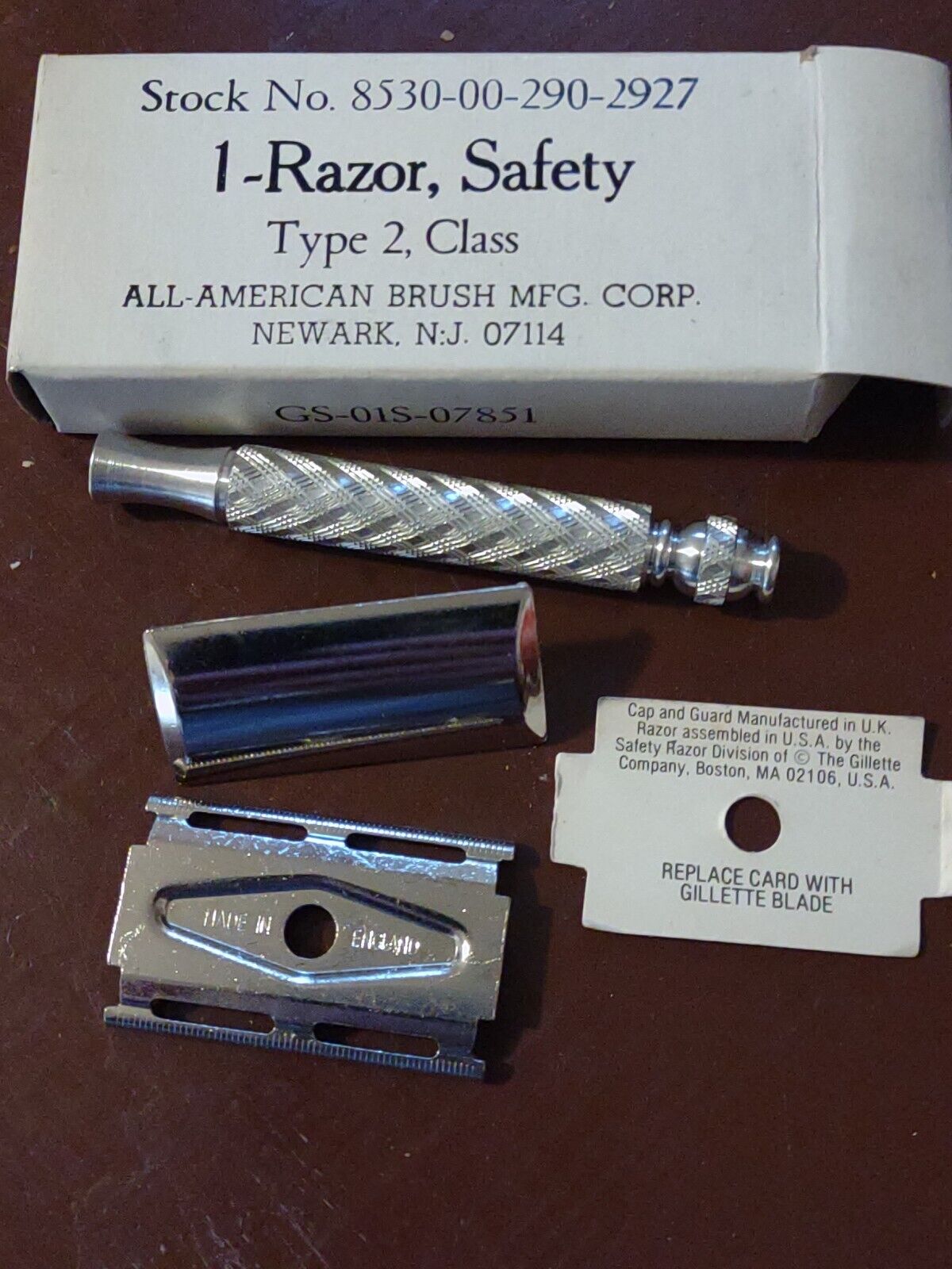 Vintage NOS Gillette Spiral Tech Safety Razor Made In England (A-1) Date Code 