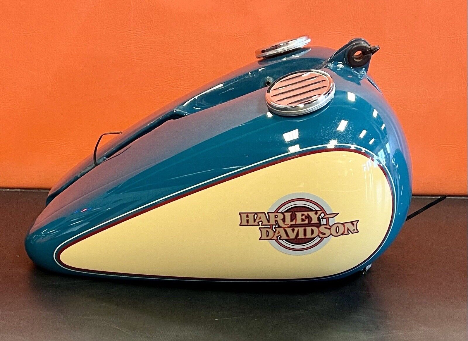 1998 Harley OEM FATBOY Sheetmetal. Custom Factory Colors. Immaculately Flawless.