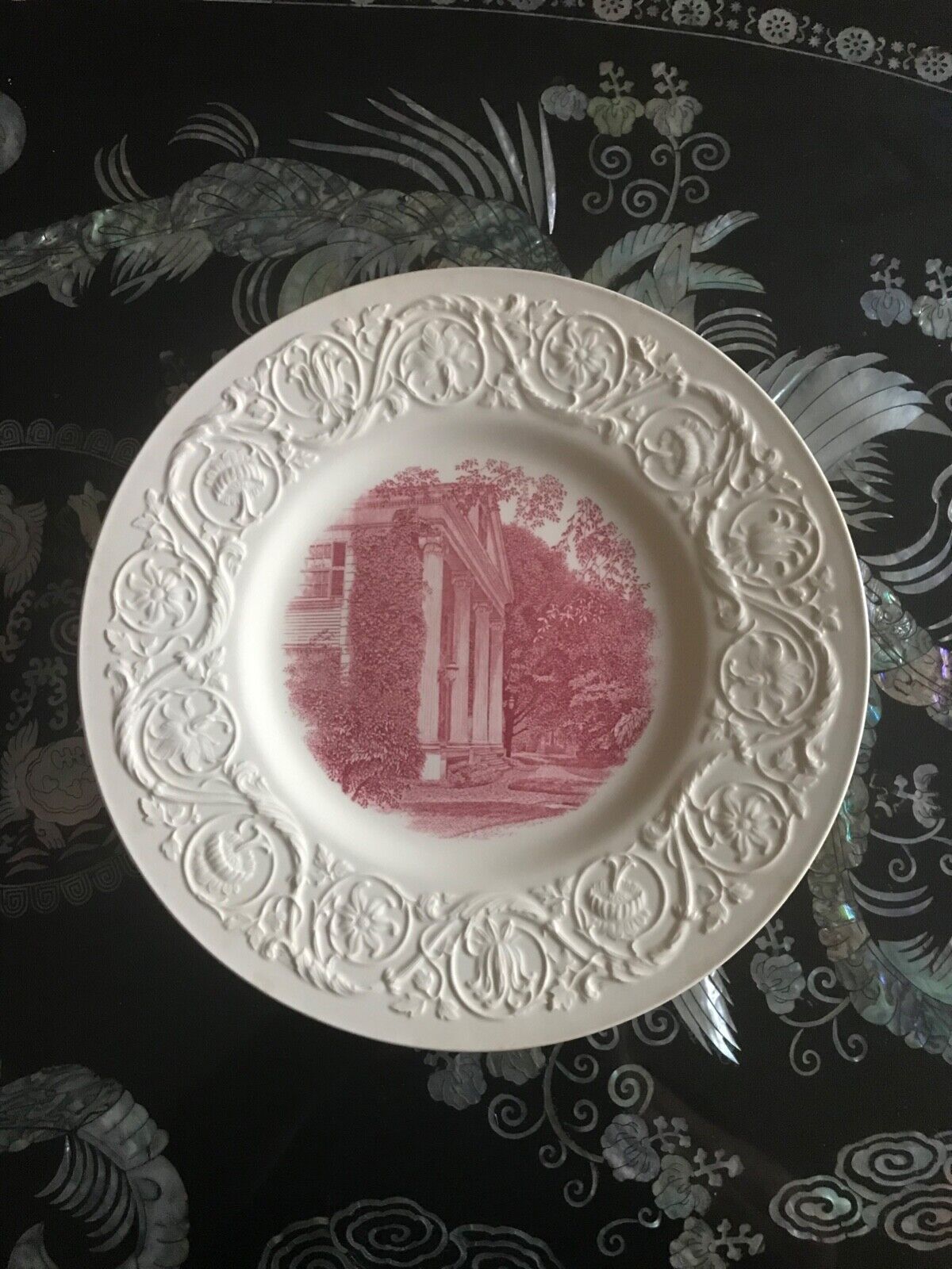 Smith College Commemorative Wedgwood 12 Total Plate Collection - A+ Condition