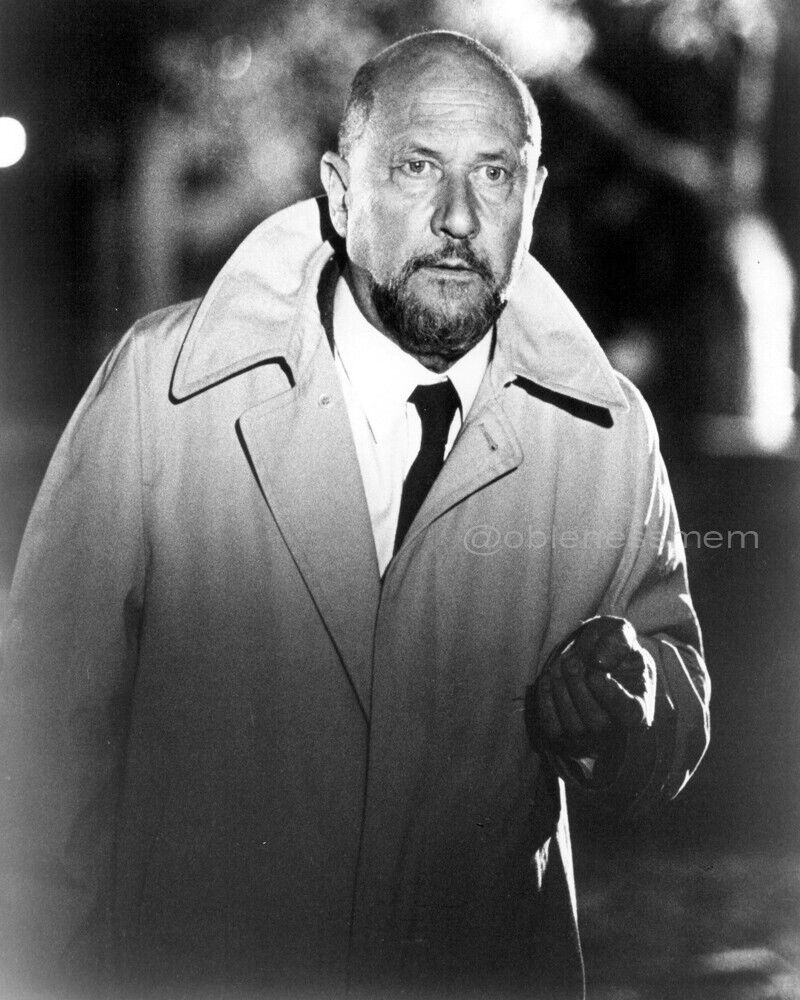 8x10 Halloween GLOSSY PHOTO photograph picture print donald pleasence dr loomis