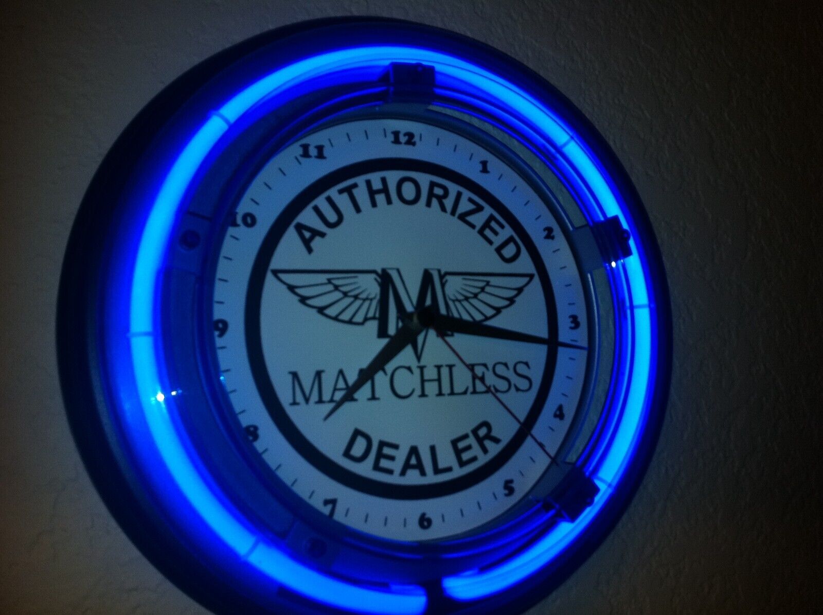 Matchless Motorcycle Bike Man Cave Bar Neon Wall Clock Advertising Sign