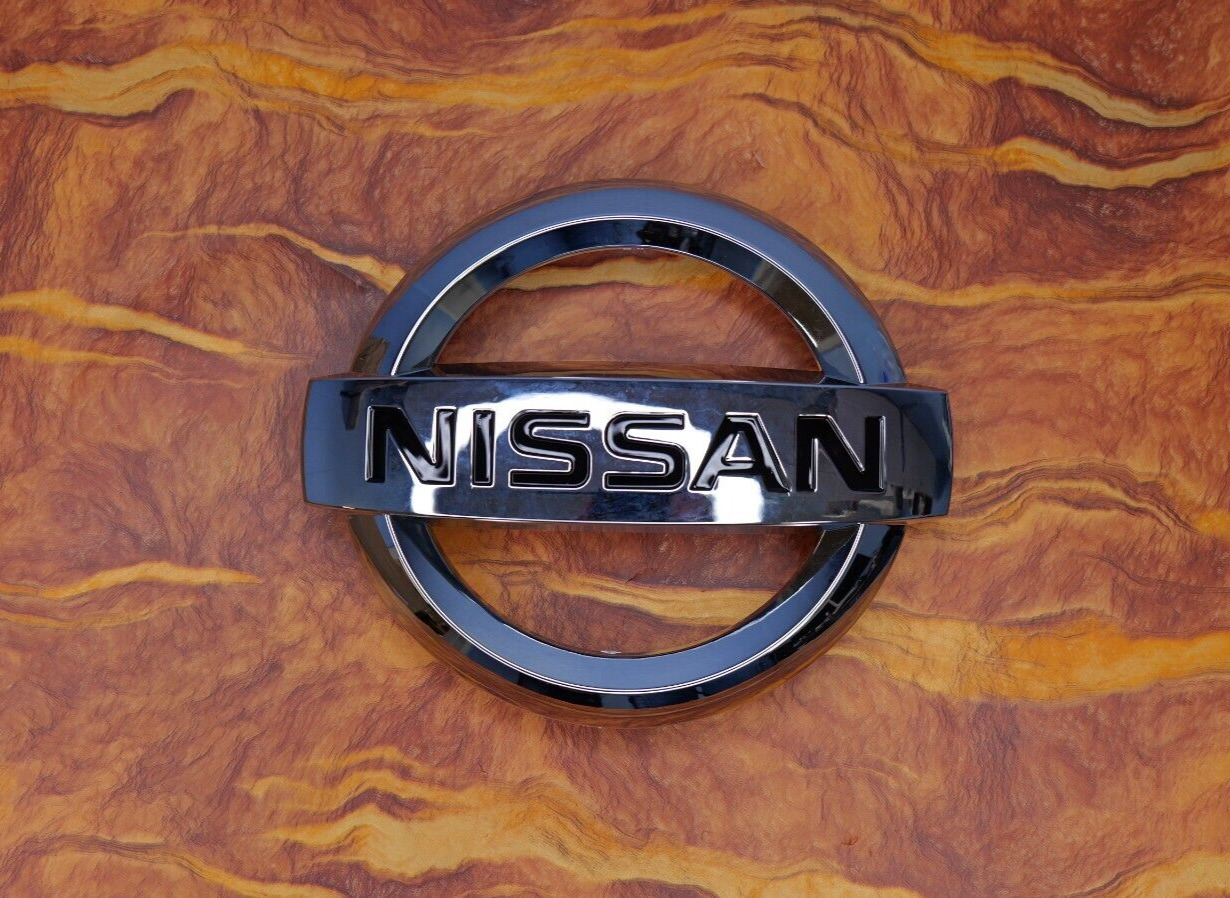 Car Front Grille Emblem Compatible with Nissan 2013-2018 Altima Murano Rogue Au