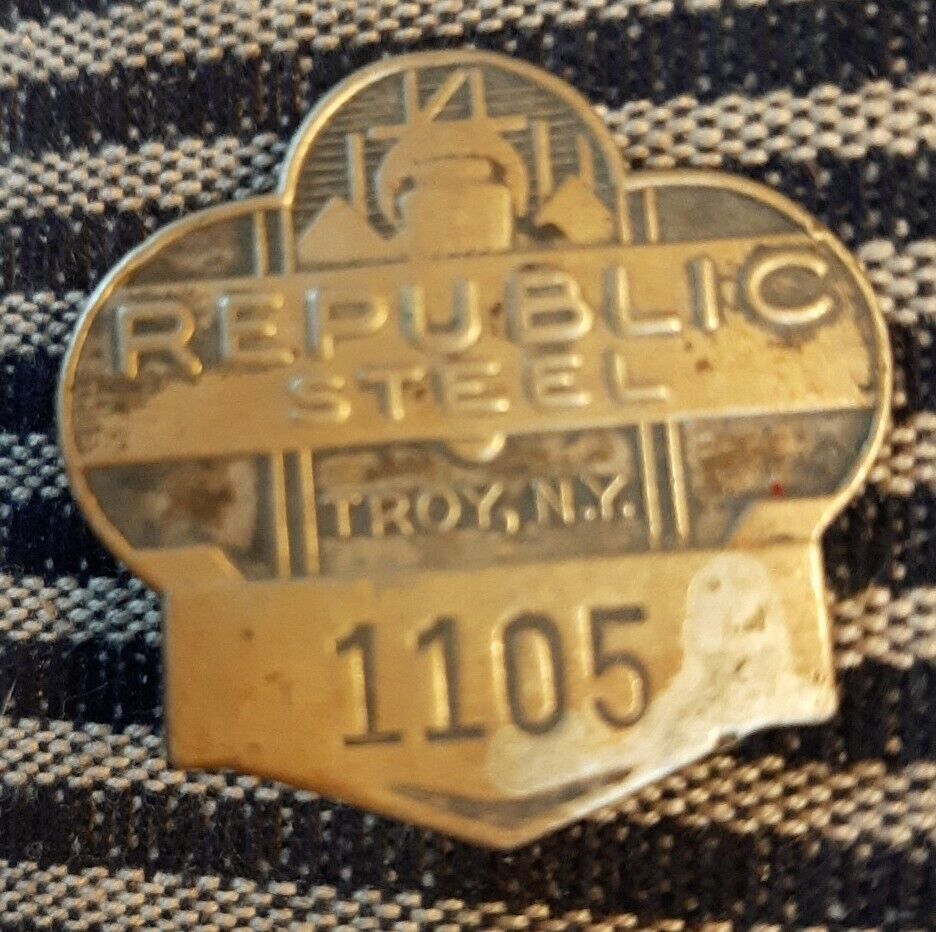 Vintage Employee Pin Badge Republic Steel Troy, NY #1105