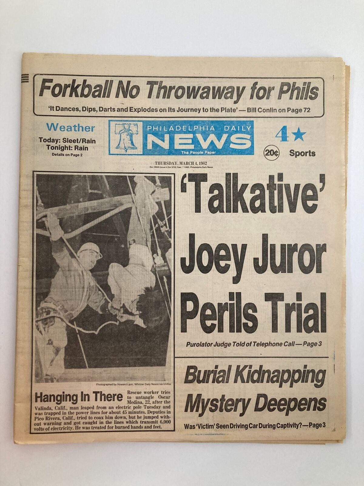 Philadelphia Daily News Tabloid March 4 1982 Oscar Medina and Joey Juror