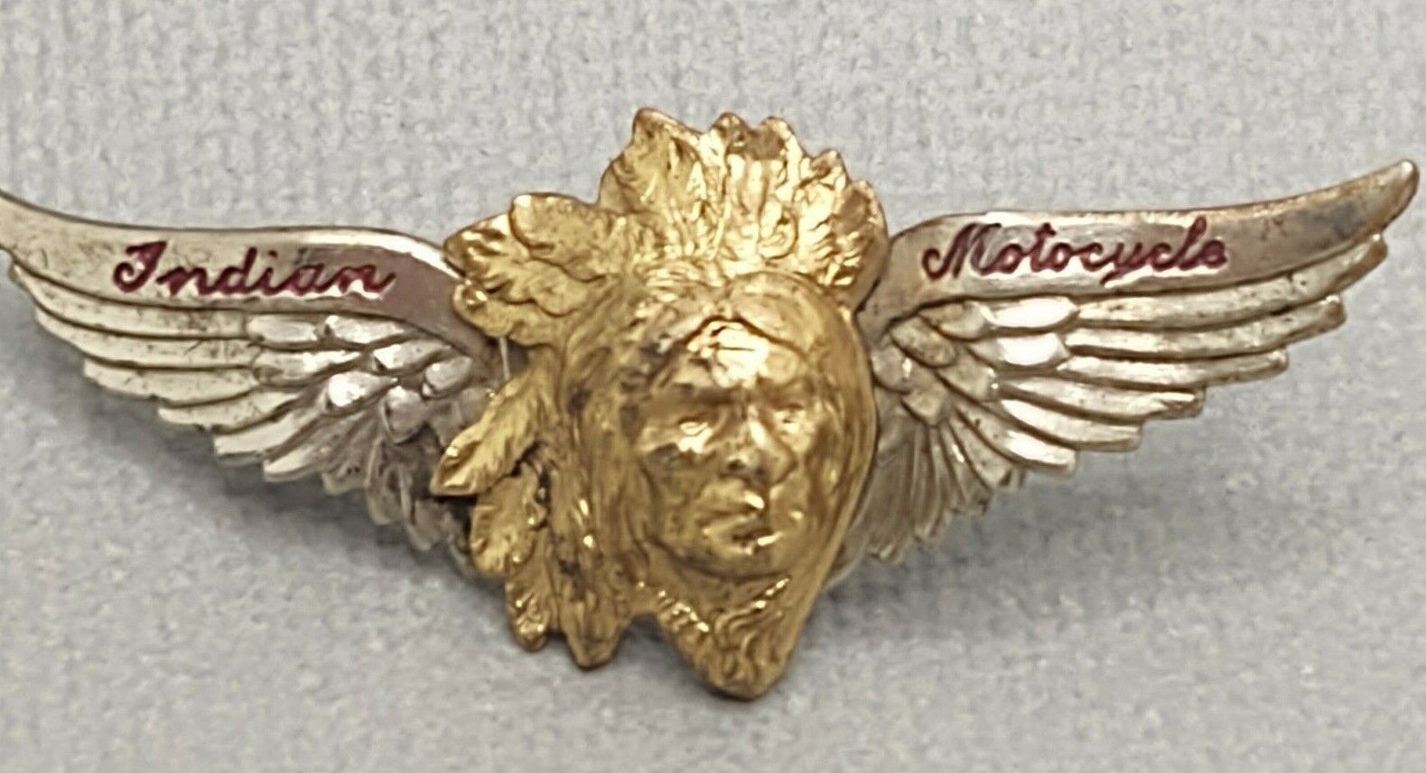 VINTAGE INDIAN MOTOCYCLE CHIEF WINGS PIN 2'' MOTORCYCLE CURVED