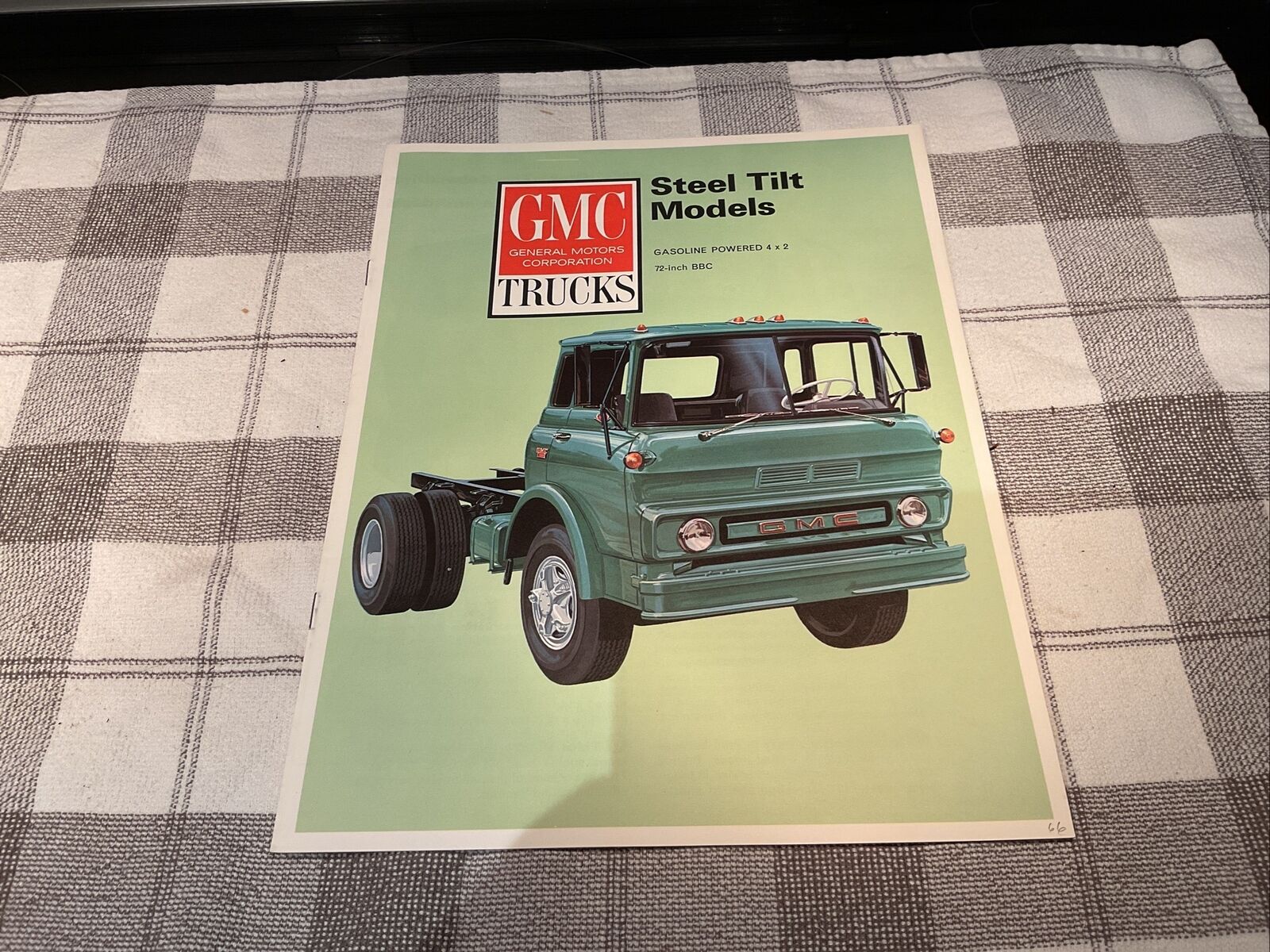 1966 GMC Steel Tilt models Gas powered ￼4x2 Sales brochure